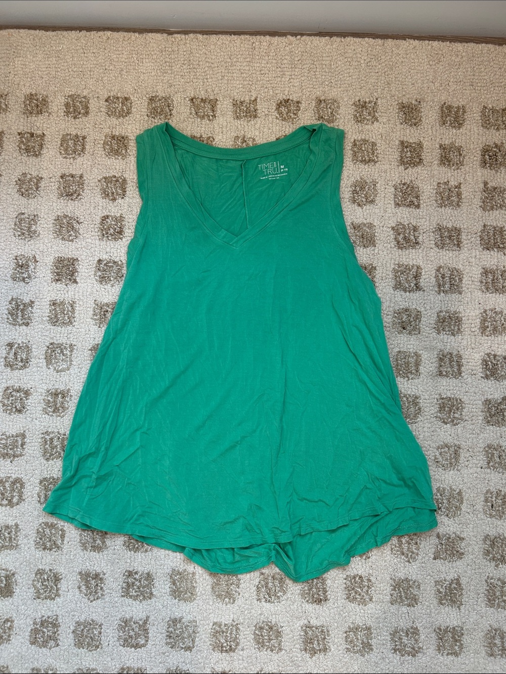 Time and Tru Green V-Neck Sleeveless Tank